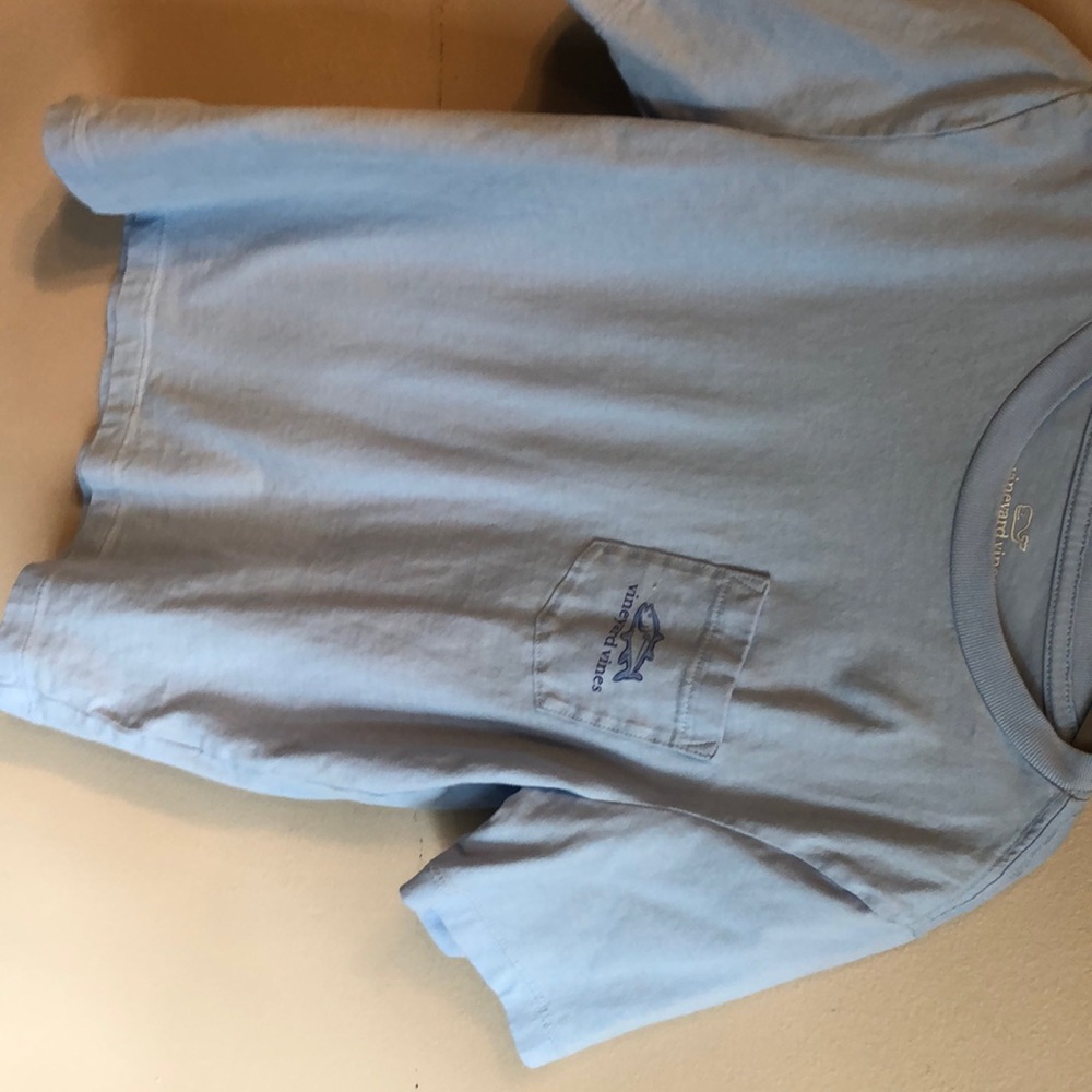 Vineyard vines t shirt like new